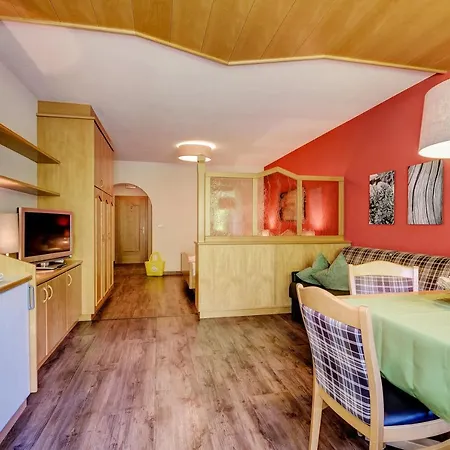 Alpenhof Lodge Hotel 3*