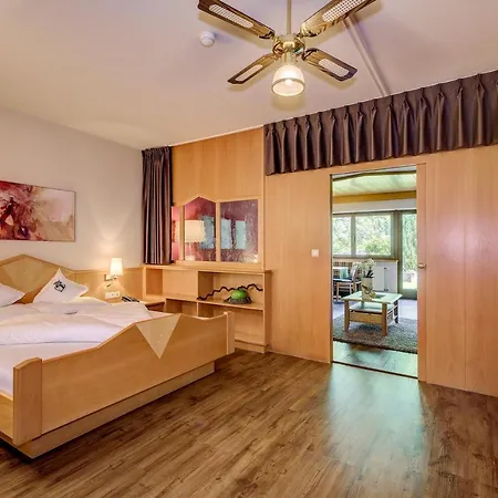 Hotel Alpenhof Lodge 3*
